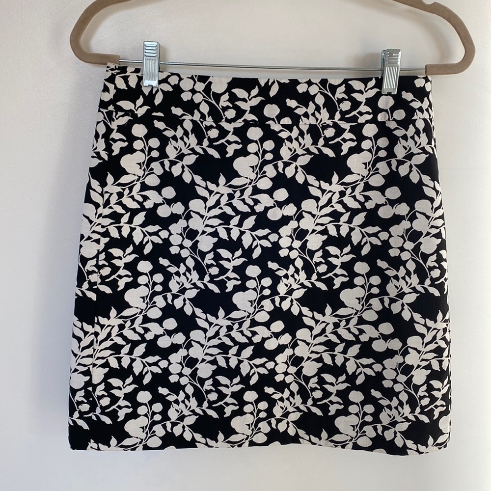 Ann Taylor Loft lined skirt